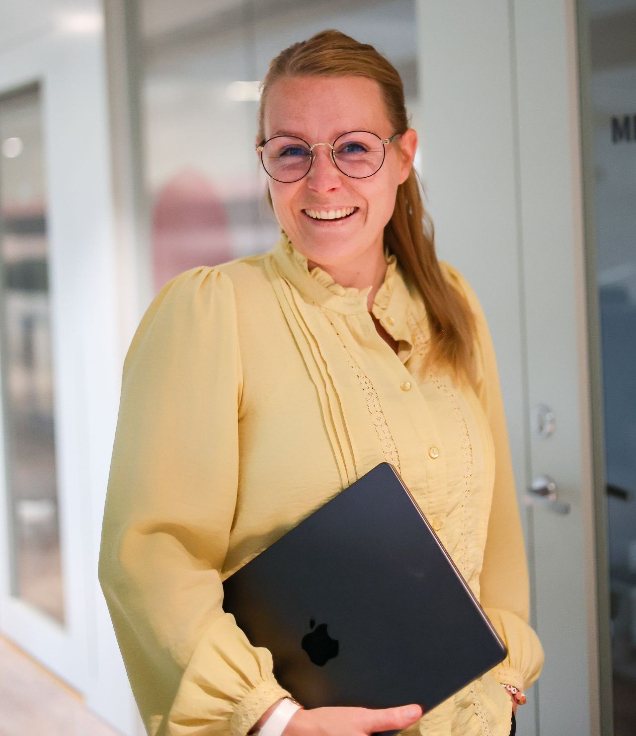 Tina Algeskär - AI-föreläsare och workshopsledare.